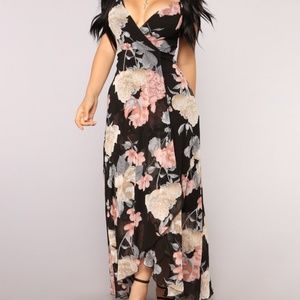 Flower Printed Black V-Neck Maxi Dress